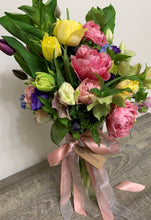 Load image into Gallery viewer, Mother&#39;s Day Bouquet
